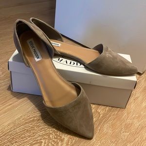 NWB Steve Madden Genius grey suede flats
